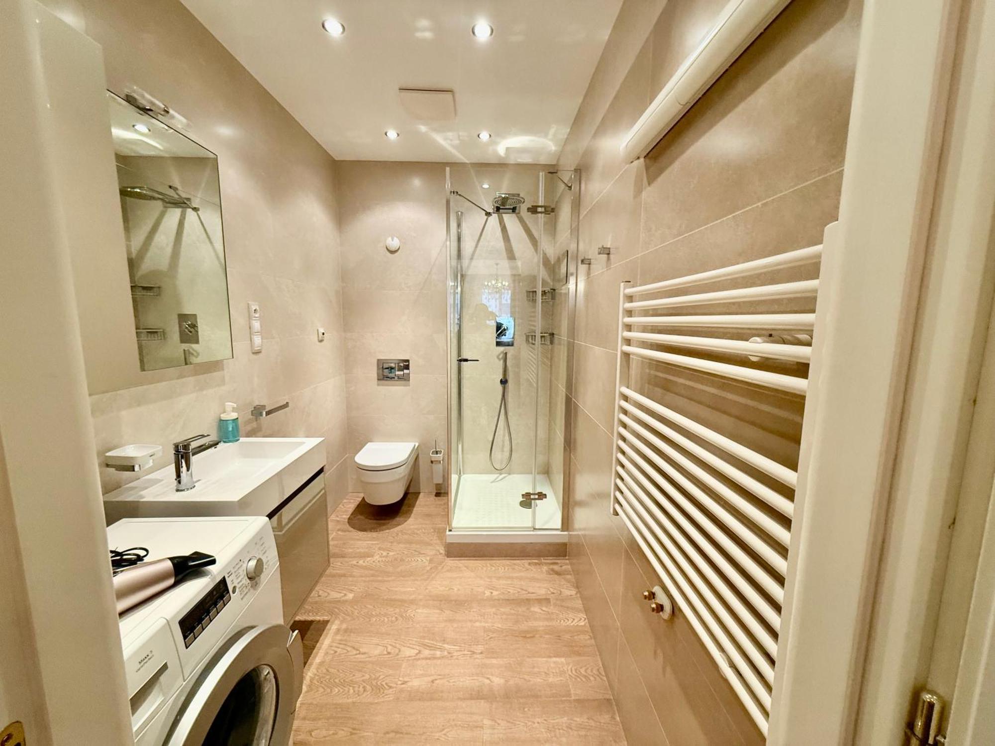 Unique Charles Bridge 2Bdr Apartment. Прага Екстериор снимка