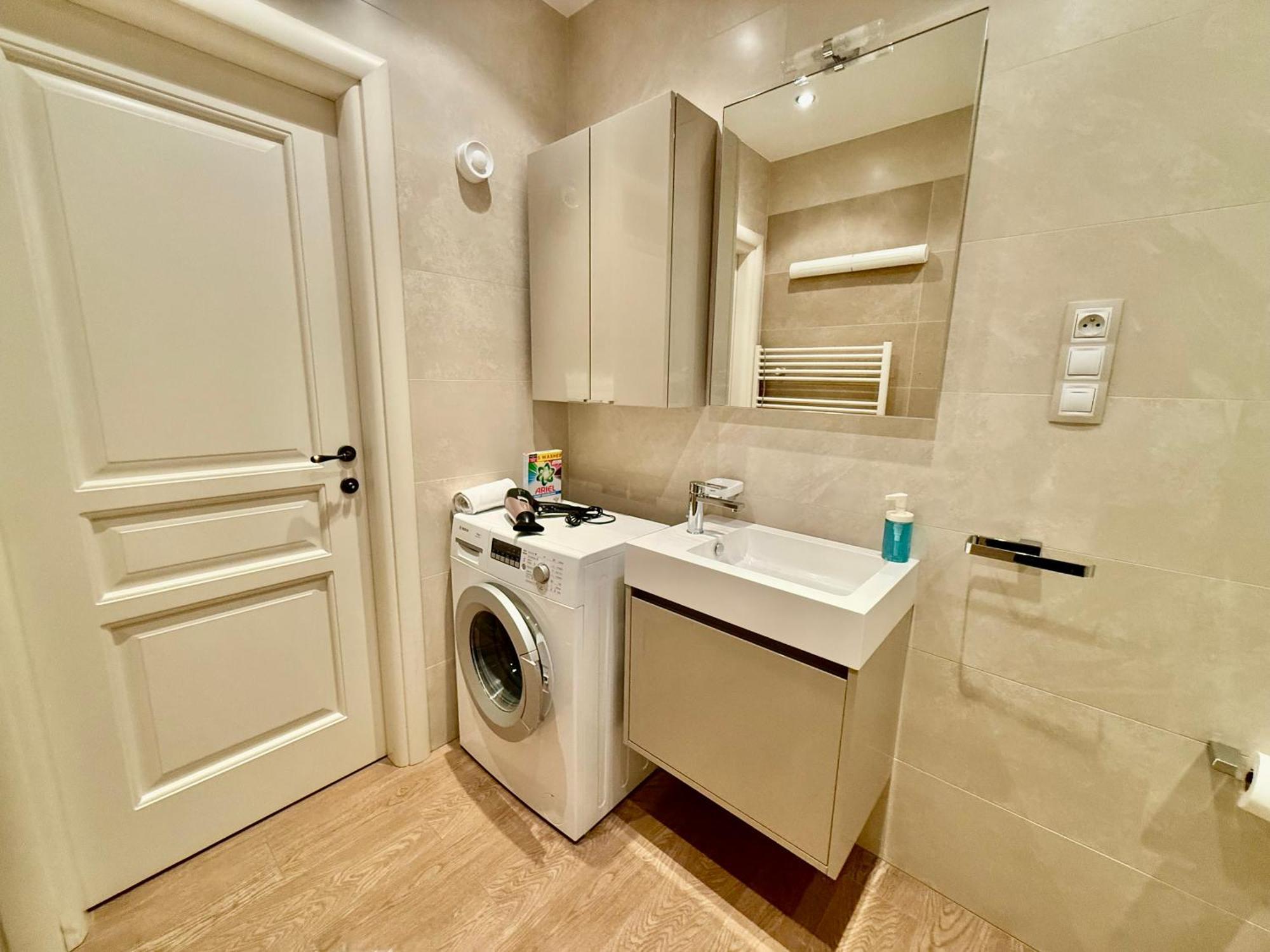 Unique Charles Bridge 2Bdr Apartment. Прага Екстериор снимка
