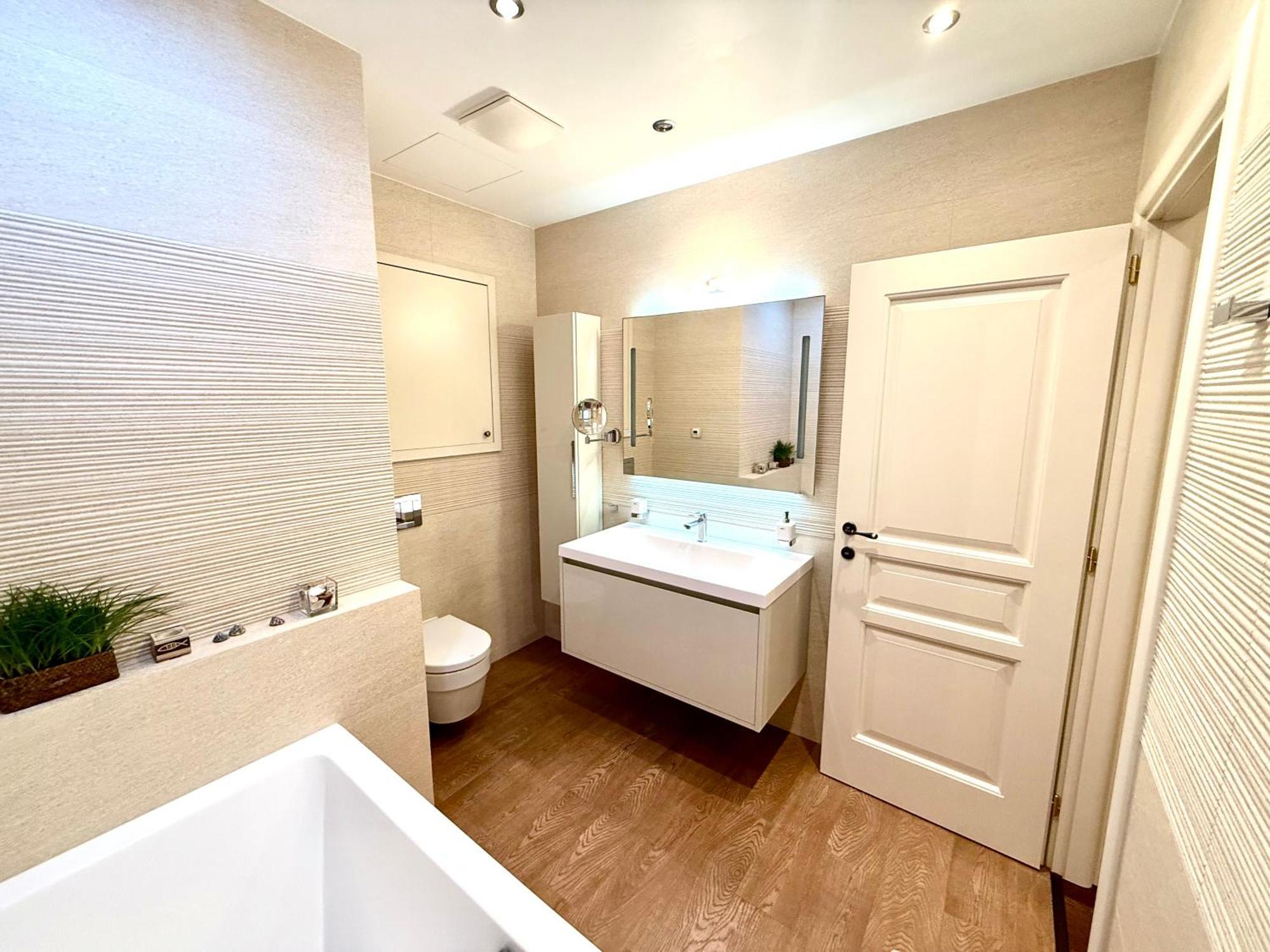 Unique Charles Bridge 2Bdr Apartment. Прага Екстериор снимка