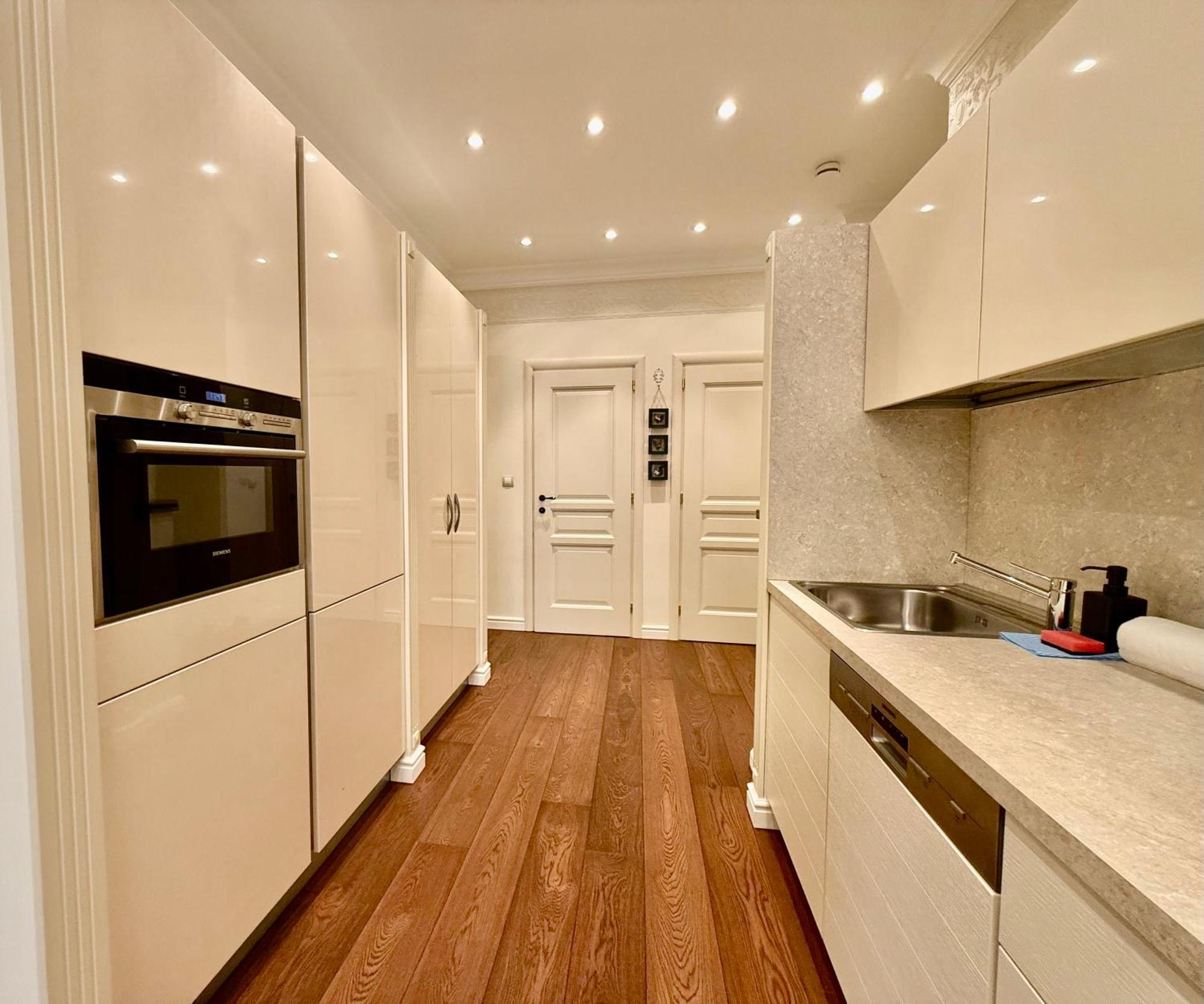 Unique Charles Bridge 2Bdr Apartment. Прага Екстериор снимка