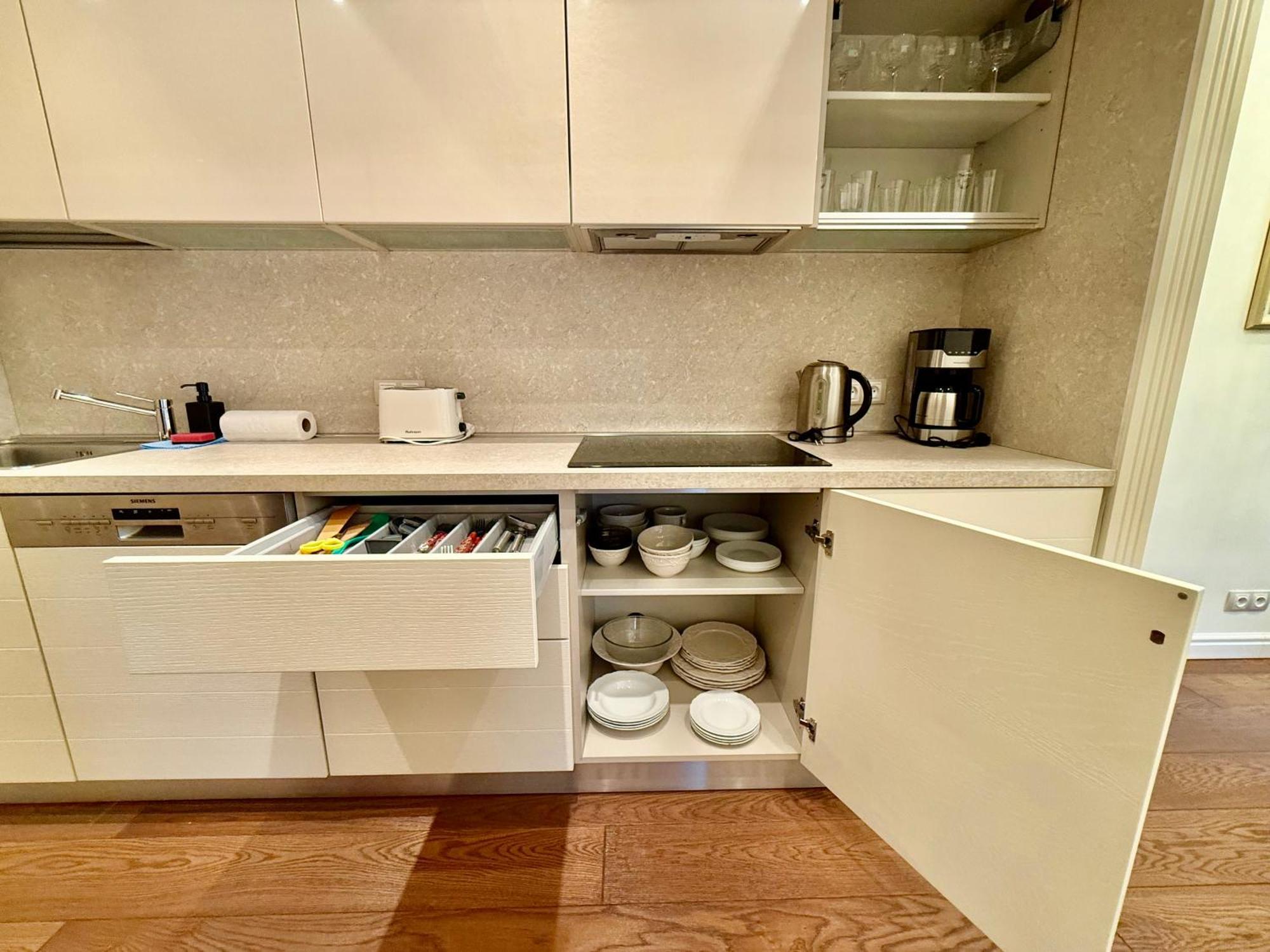 Unique Charles Bridge 2Bdr Apartment. Прага Екстериор снимка