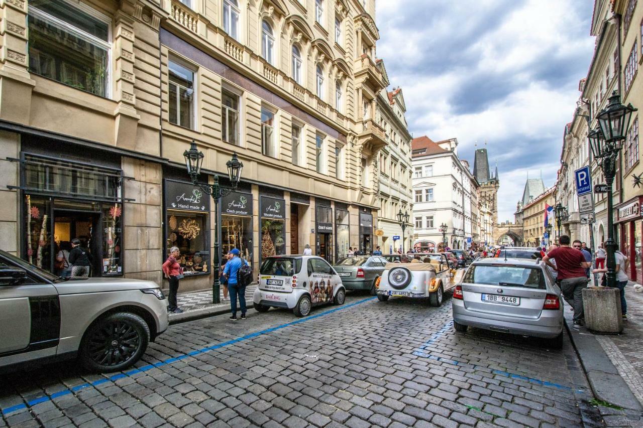 Unique Charles Bridge 2Bdr Apartment. Прага Екстериор снимка