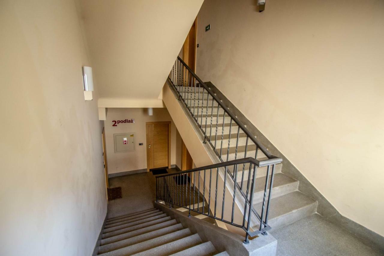 Unique Charles Bridge 2Bdr Apartment. Прага Екстериор снимка