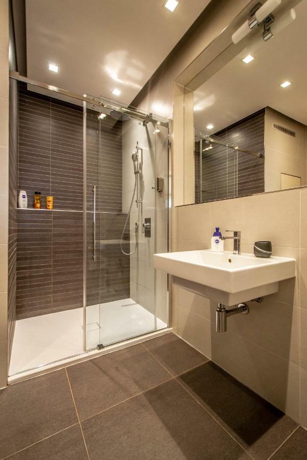 Unique Charles Bridge 2Bdr Apartment. Прага Екстериор снимка
