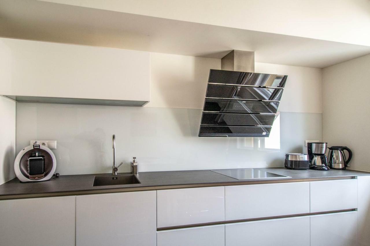 Unique Charles Bridge 2Bdr Apartment. Прага Екстериор снимка