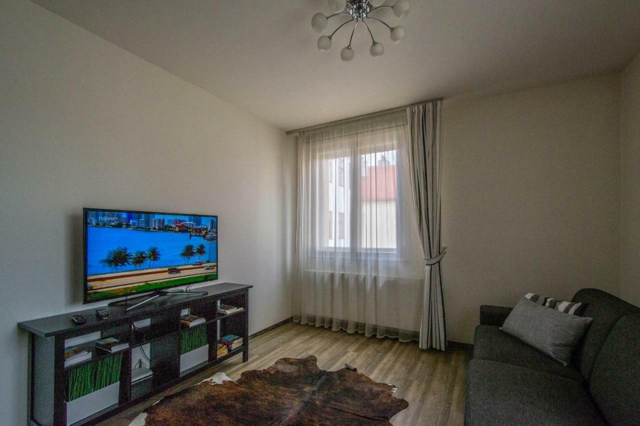 Unique Charles Bridge 2Bdr Apartment. Прага Екстериор снимка